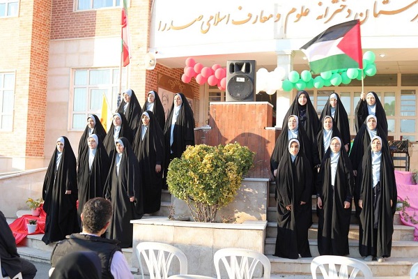 گزارش تصویری افتتاحیه نمایشگاه مدرسه انقلاب استان قزوین با حضور نماینده مقام معظم رهبری و دبیرکل اتحادیه انجمن های اسلامی دانش آموزان