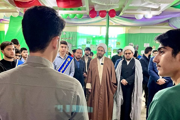 گزارش تصویری افتتاحیه نمایشگاه مدرسه انقلاب استان قزوین با حضور نماینده مقام معظم رهبری و دبیرکل اتحادیه انجمن های اسلامی دانش آموزان