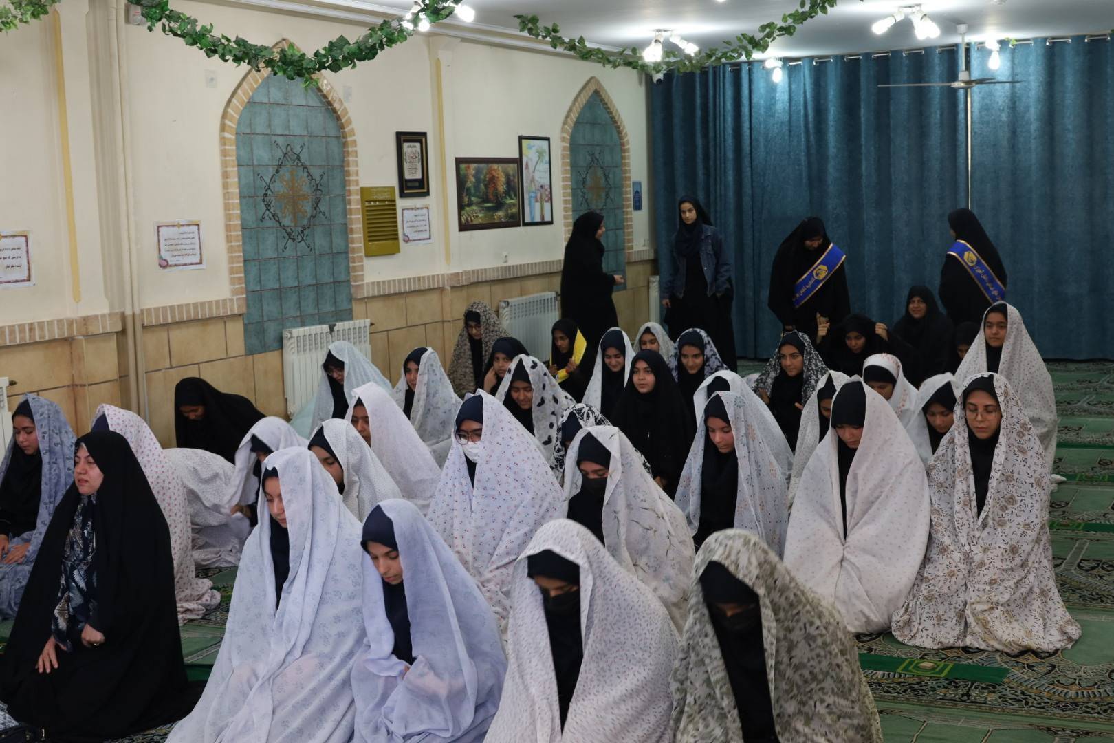 گزارش تصویری حضور وزیر آموزش و پرورش در مدرسه انقلاب مدرسه شهید جعفر دالکی استان فارس - بهمن 1404