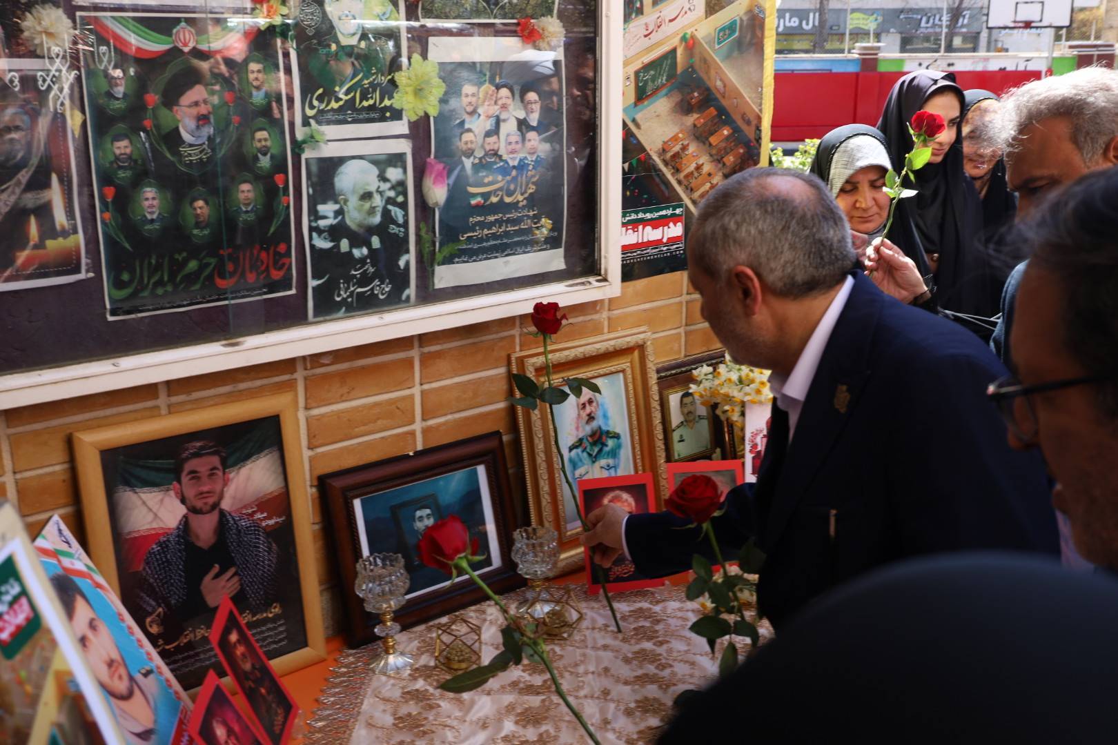 حضور وزیر آموزش و پرورش در مدرسه انقلاب مدرسه شهید جعفر دالکی استان فارس